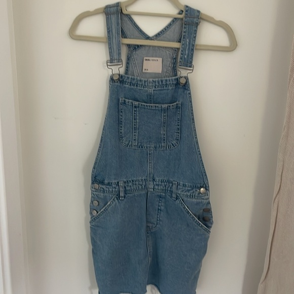 ASOS DESIGN Denim Midwash Blue Distress Fry Hem Dungaree Dress UK6 USA 2 - Picture 5 of 7